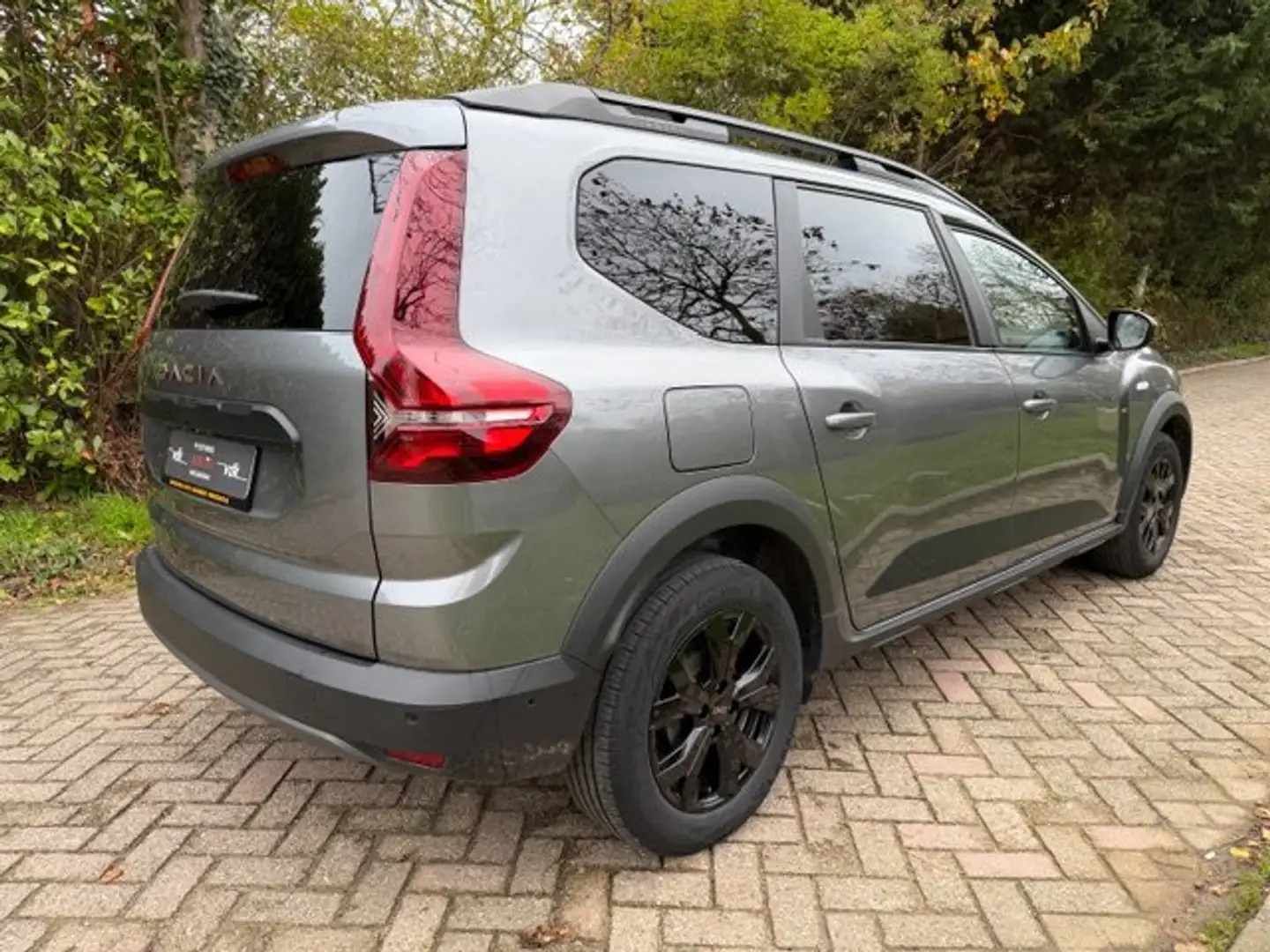 Dacia Jogger 1.6 Hybrid Extreme+ meerdere mooie opties Grijs - 2