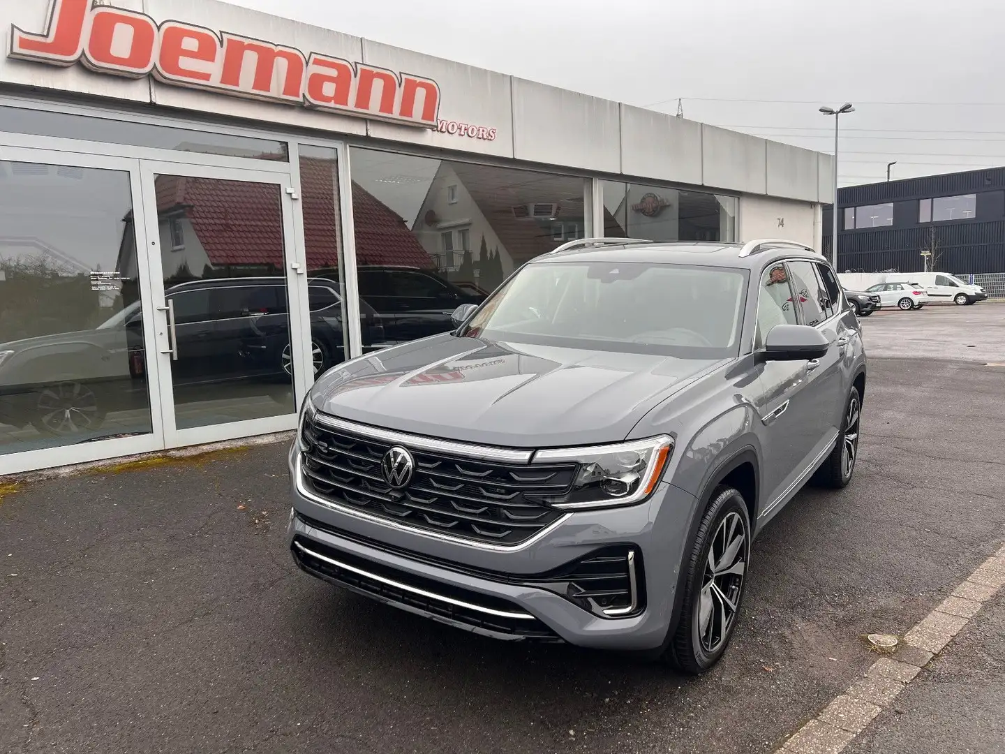 Volkswagen 2025 ATLAS 2.0 SEL PREMIUM R-LINE WELTNEUHEIT Gris - 2