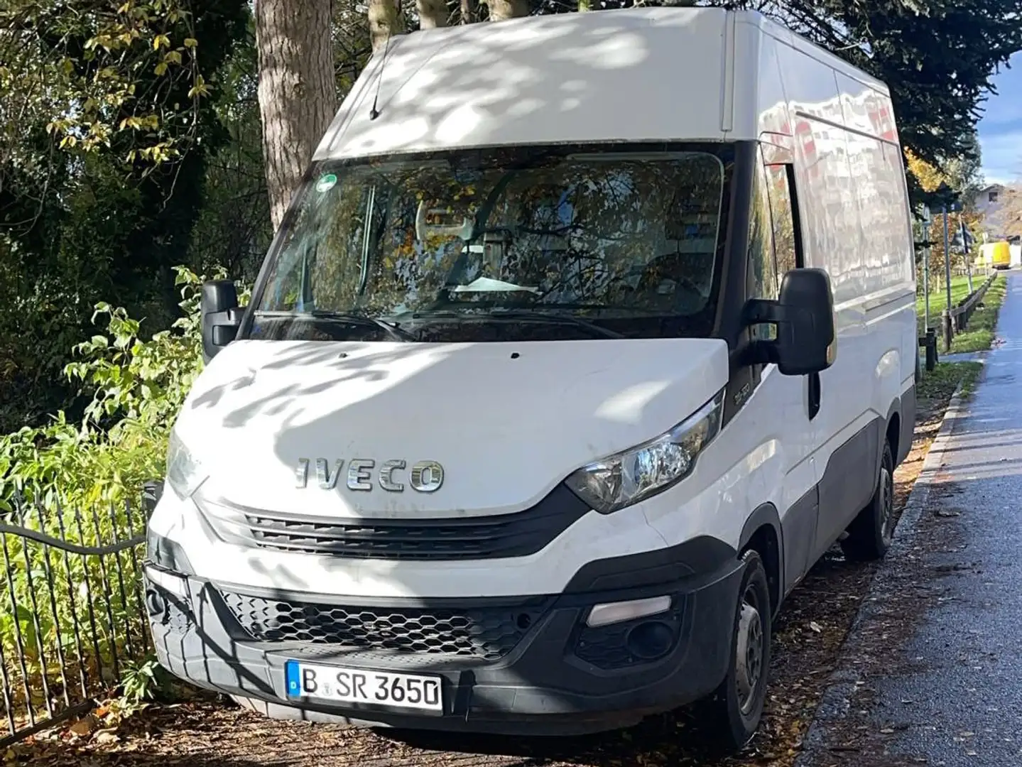 Iveco Daily 35 S 12 D Beyaz - 1