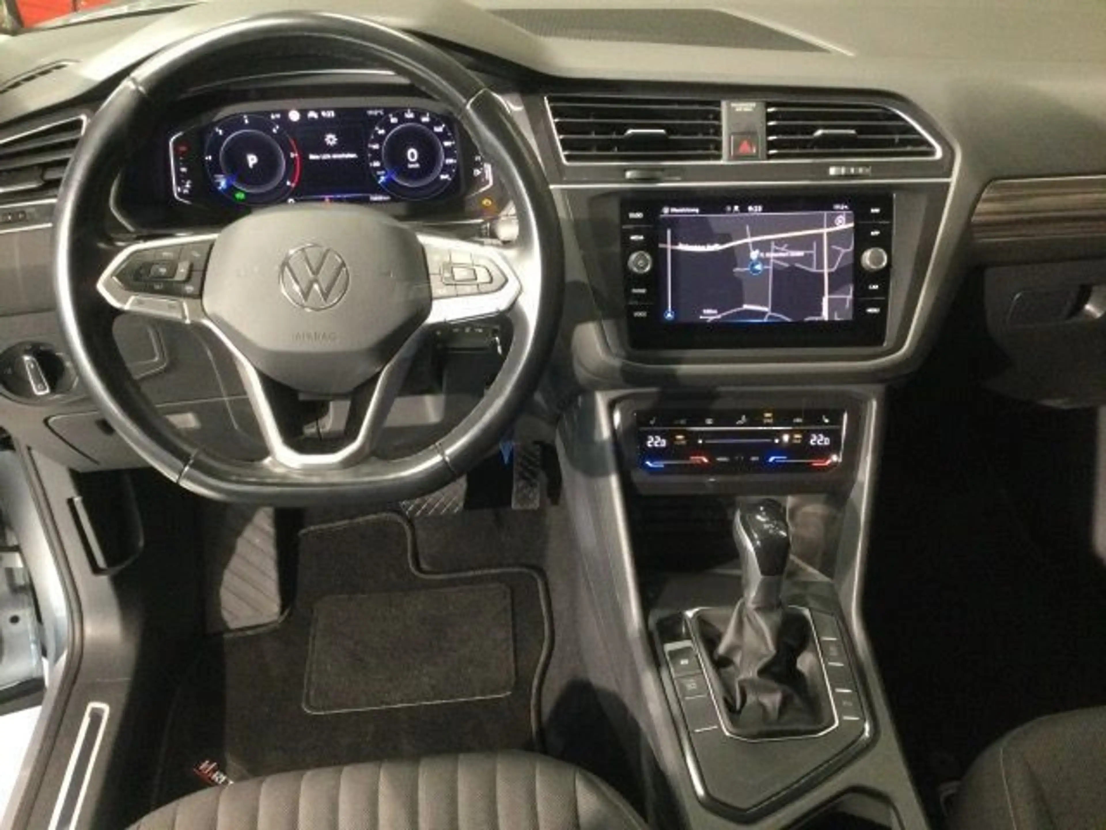 Volkswagen Tiguan Allspace 2.0 TDI DSG Life AHK 7. Sitzer N — photo 2