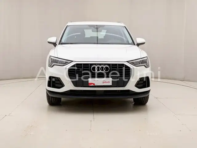 Audi Q3 view 2