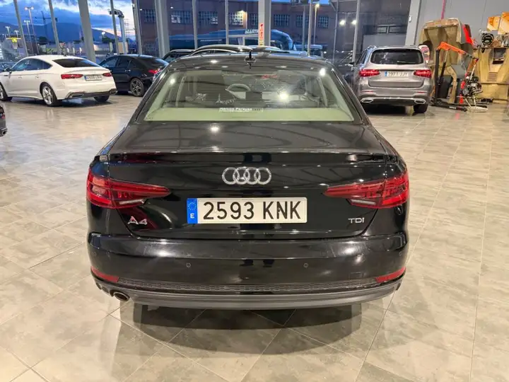 Audi A4 2.0 TDI S line edition 2018, foto 23