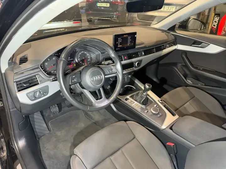 Audi A4 2.0 TDI S line edition 2018, foto 20