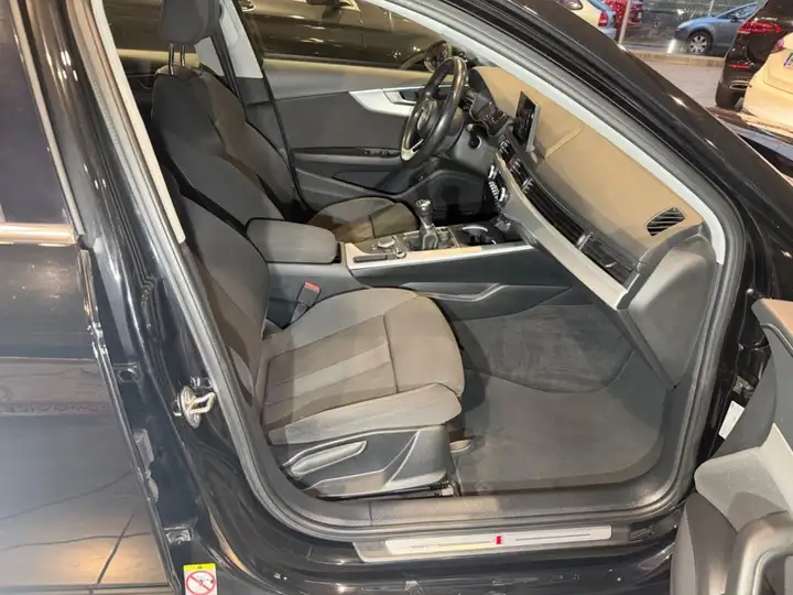 Audi A4 2.0 TDI S line edition 2018, foto 15
