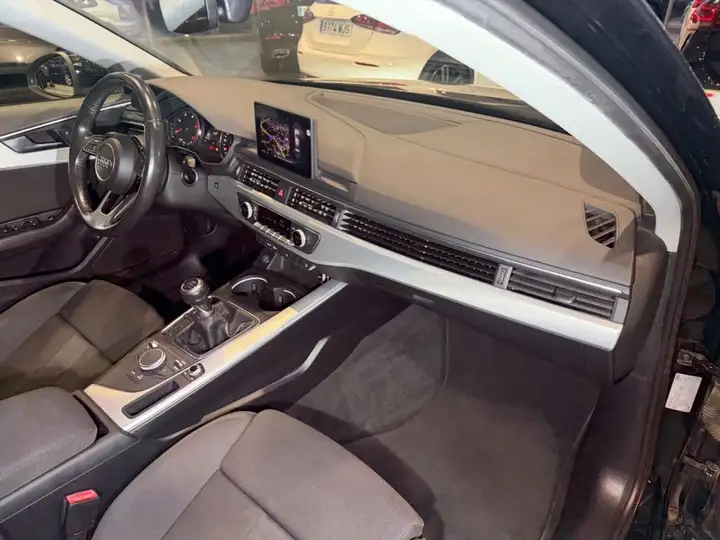Audi A4 2.0 TDI S line edition 2018, foto 11
