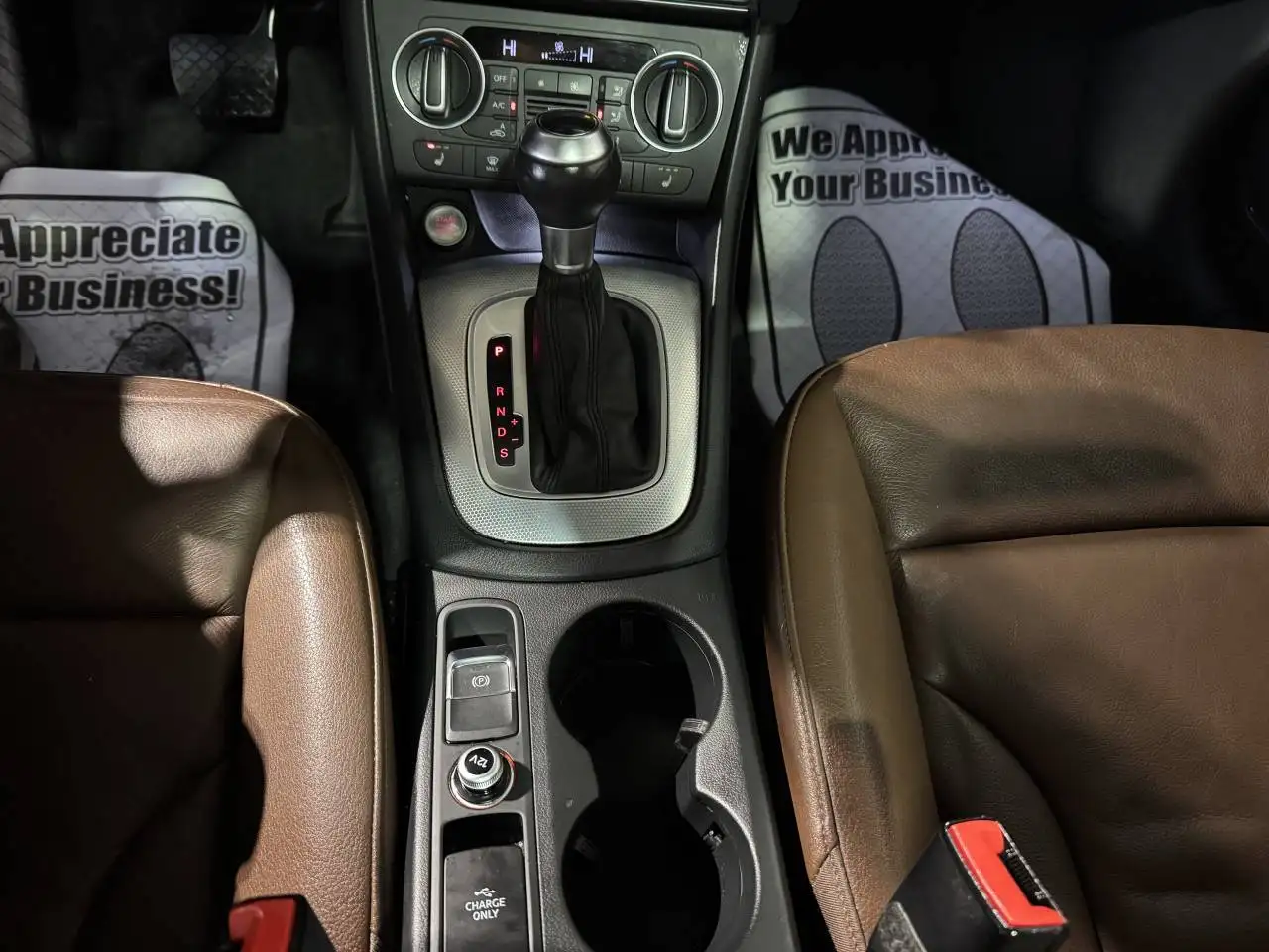 Audi Q3 снимка Audi Q3