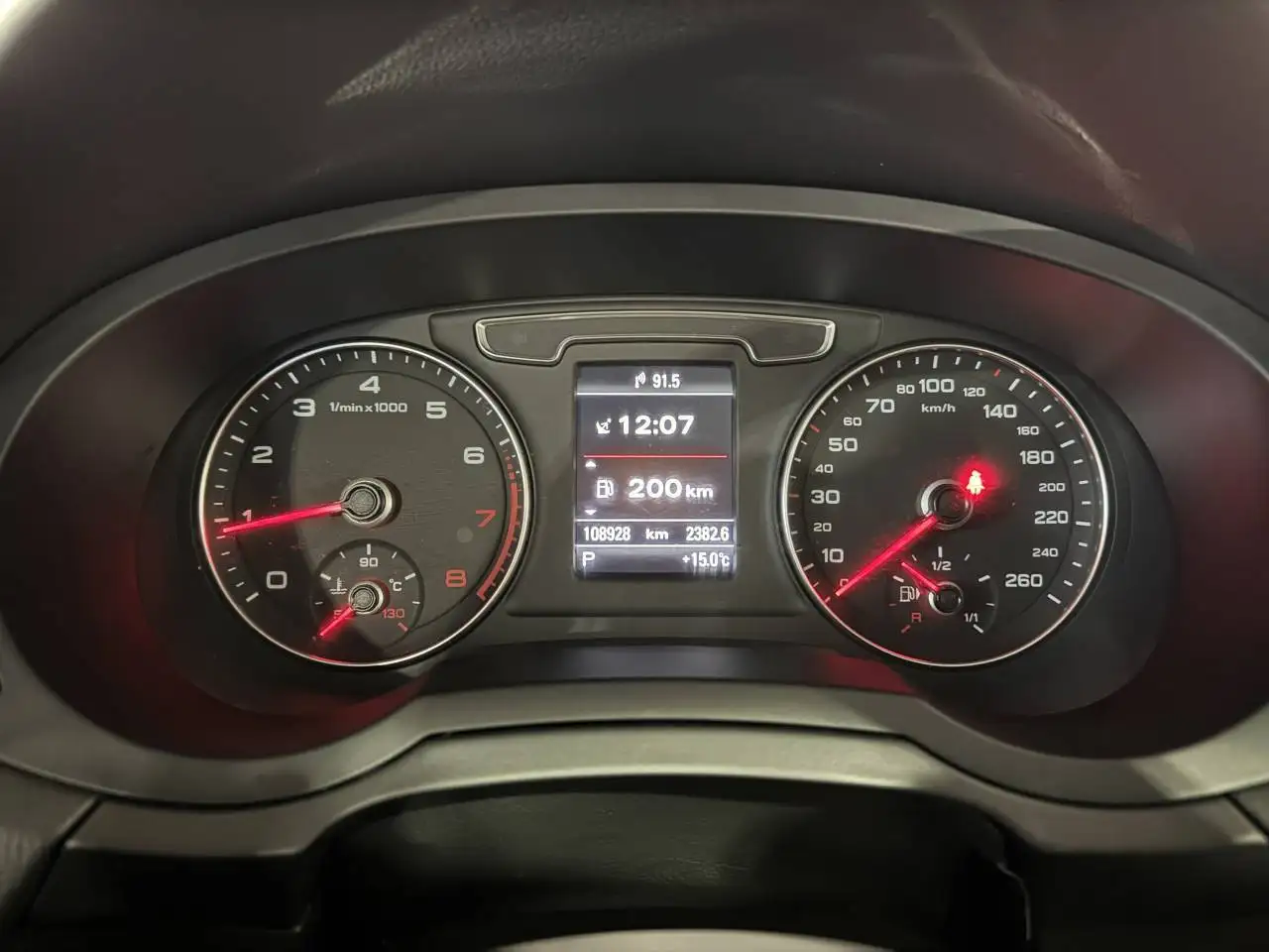 Audi Q3 снимка Audi Q3