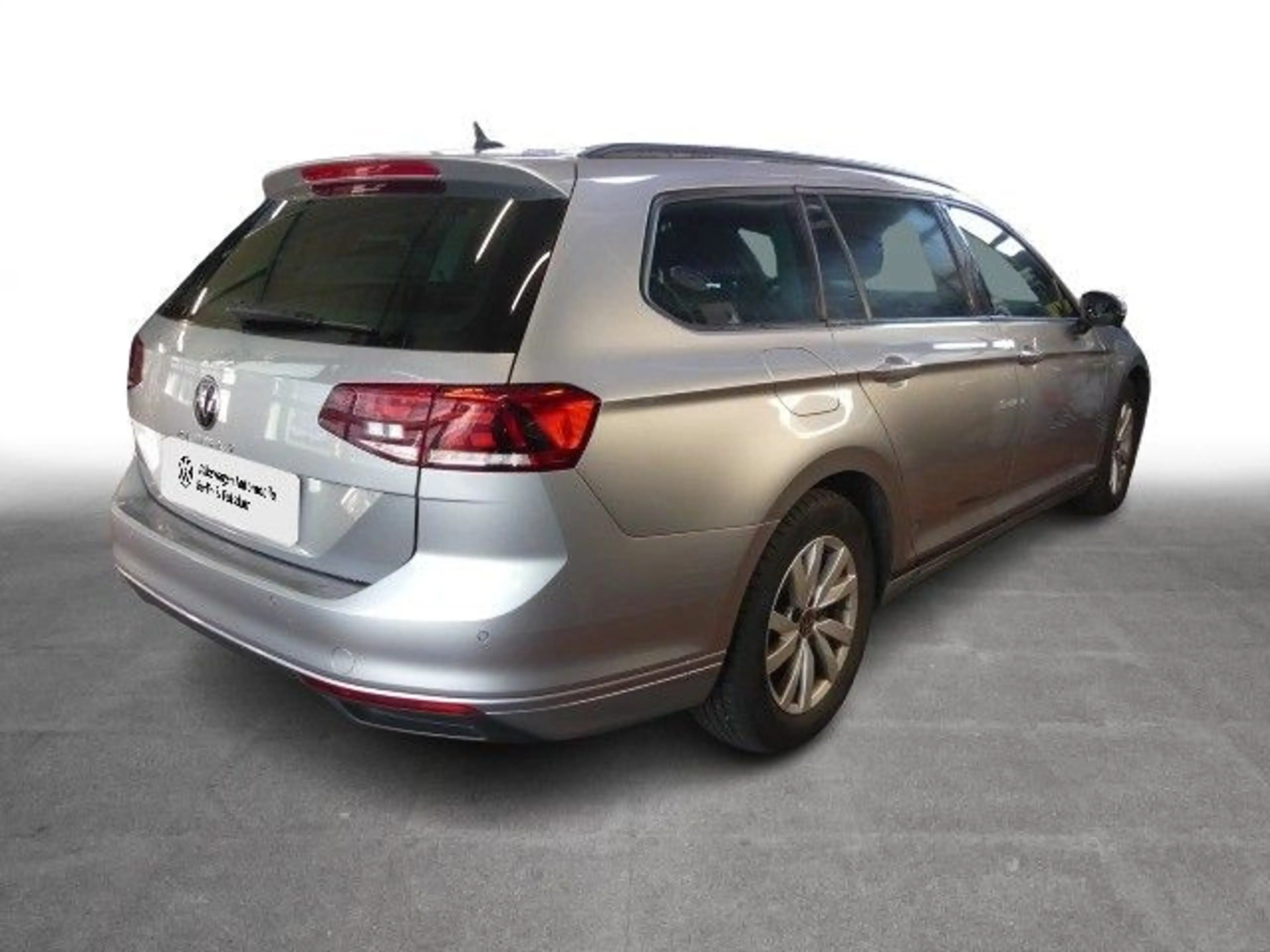 Volkswagen Passat Variant 1.5 TSI Navi Standhzg AHK LED Nav — photo 4