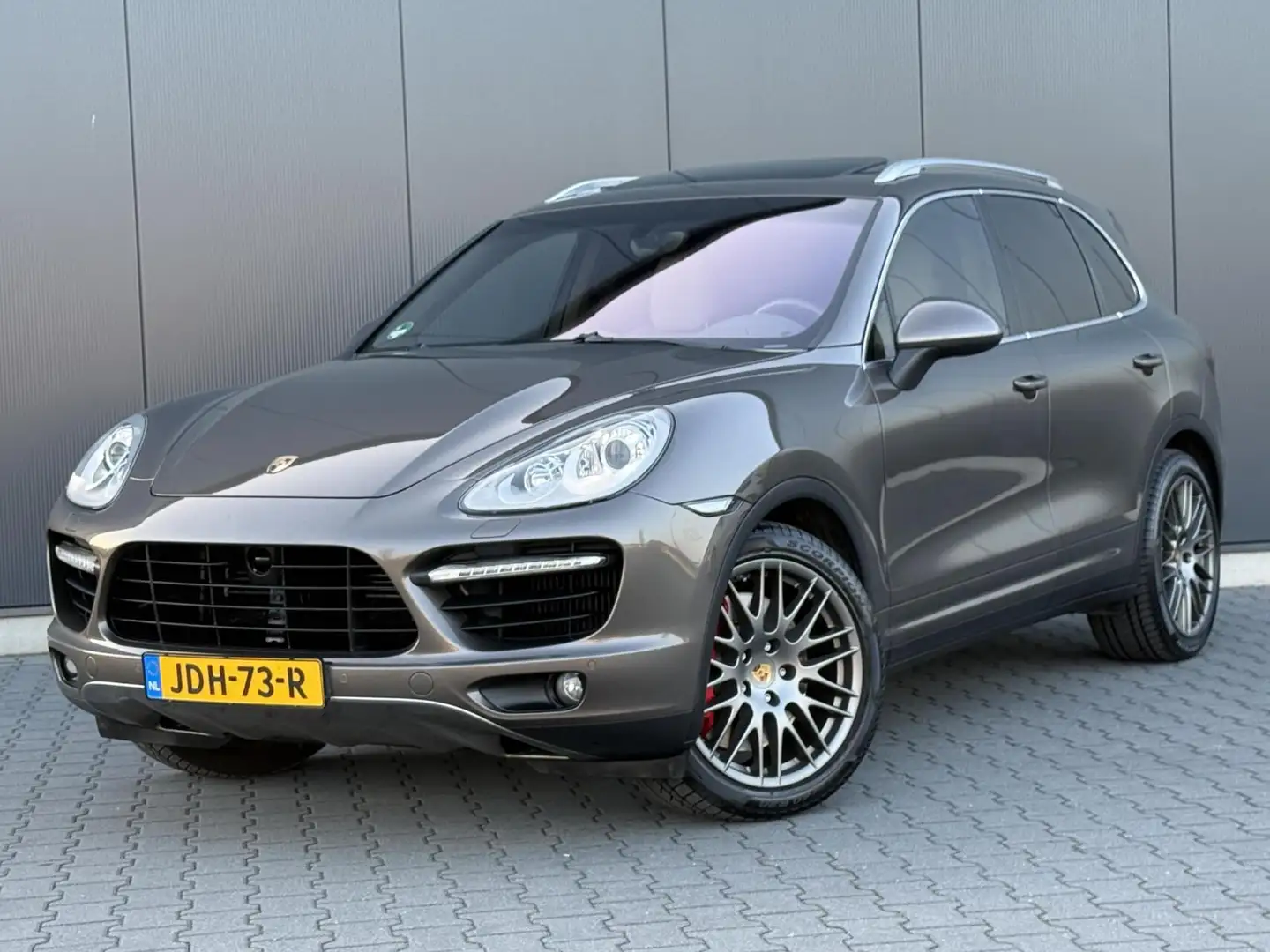 Porsche Cayenne 4.8 Turbo 99DKM - Als Nieuw - Volle Auto - Uniek Brun - 1