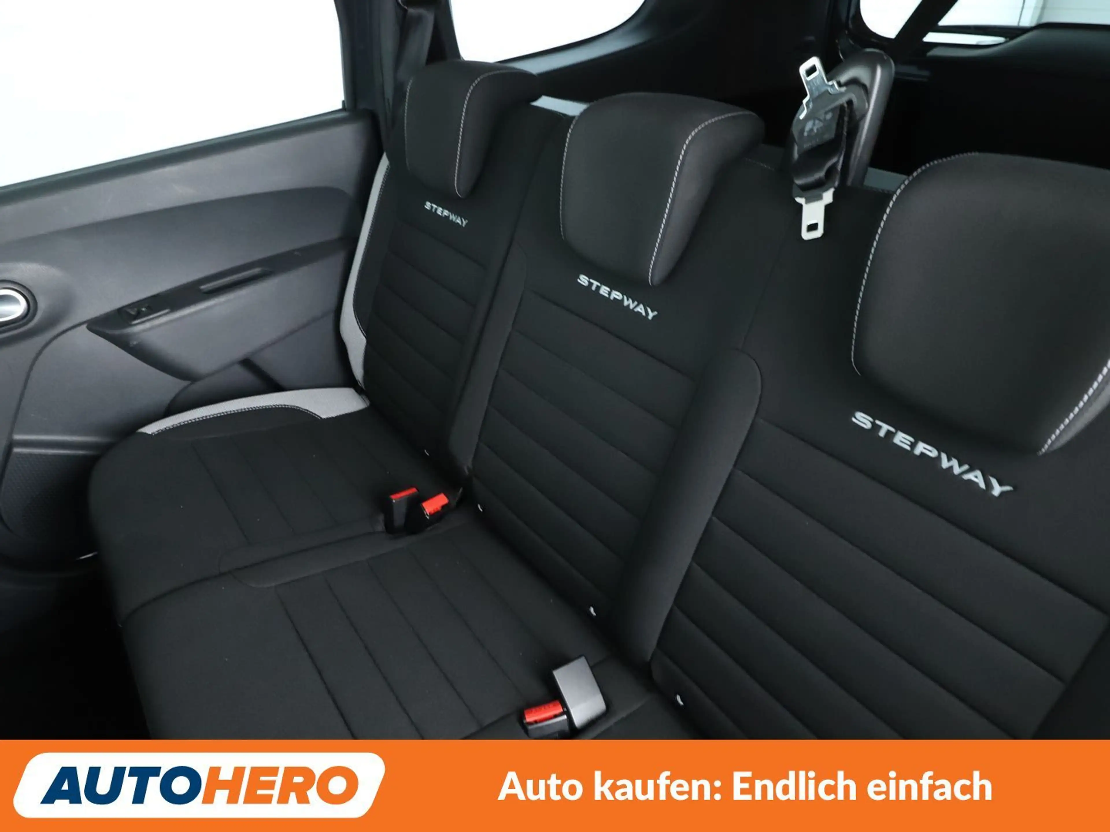 Dacia Lodgy 1.5 Blue dCi Stepway Plus*NAVI*CAM*PDC*SHZ*TEMPO* — photo 14