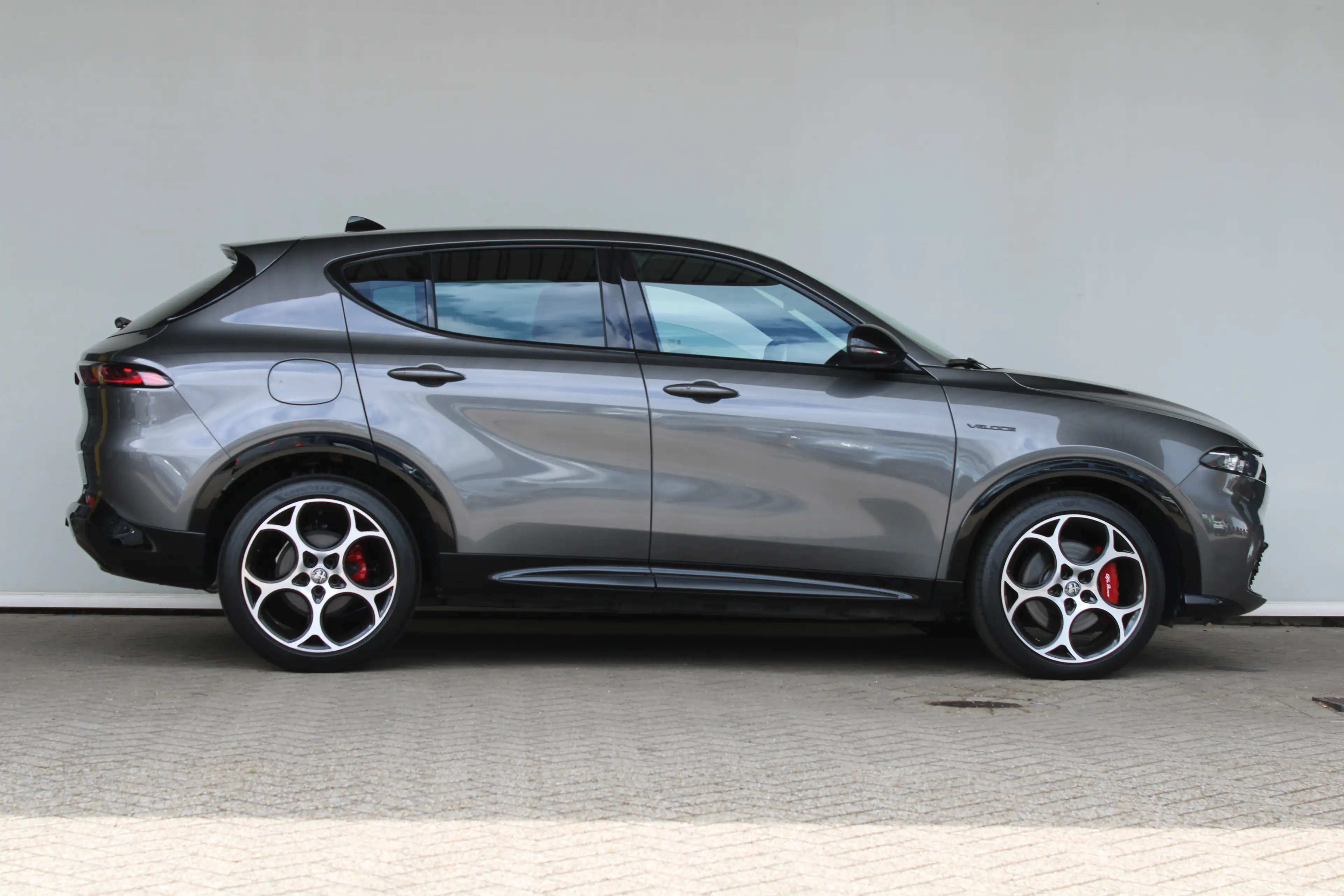 Alfa Romeo Tonale 1.5T Hybrid Veloce | Lederen bekleding | Adaptieve — photo 4