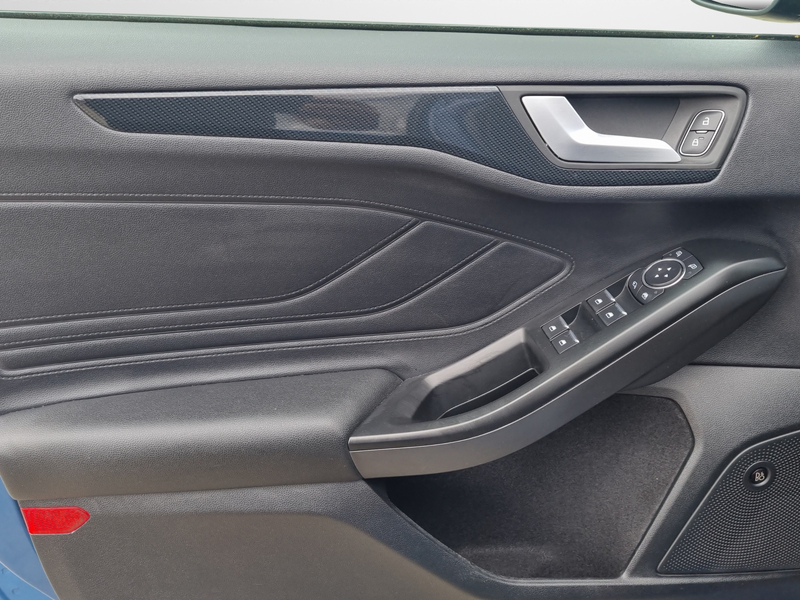 Ford Focus Limousine EcoBoost ST — photo 6
