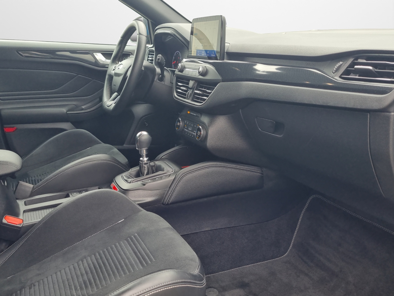Ford Focus Limousine EcoBoost ST — photo 13