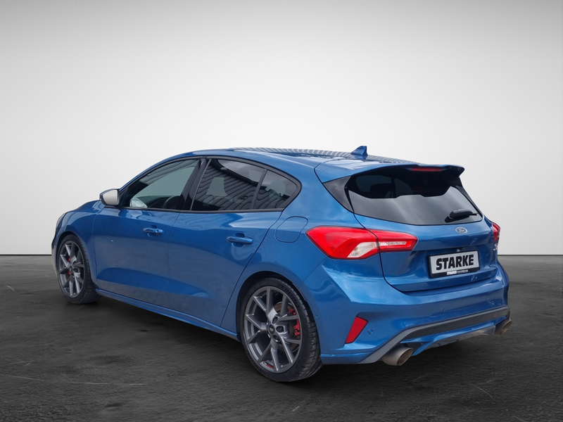 Ford Focus Limousine EcoBoost ST — photo 4
