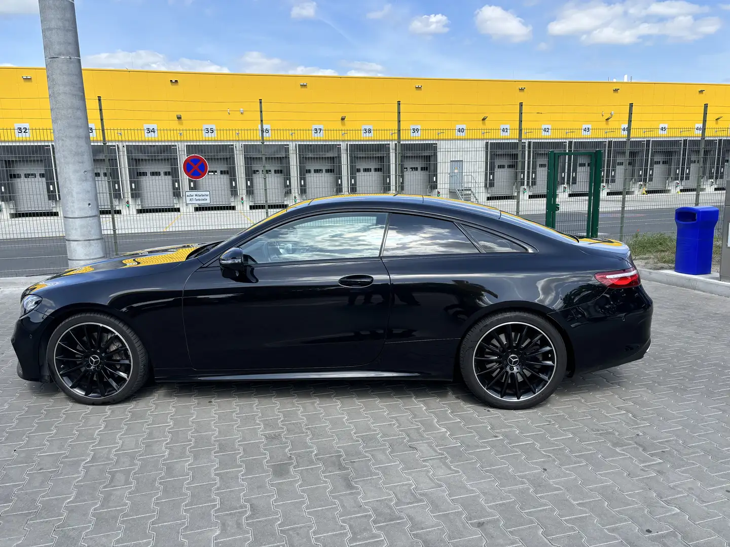 Mercedes-Benz E 400 E 400 4MATIC-AMG-SOFTCL.-PANO - 2