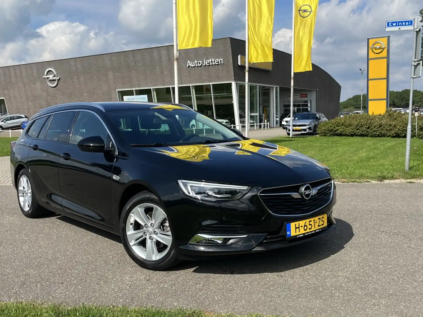 Opel Insignia Sports Tourer 1.5 T Innovation *trekhaak, rijklaar Zwart - 2
