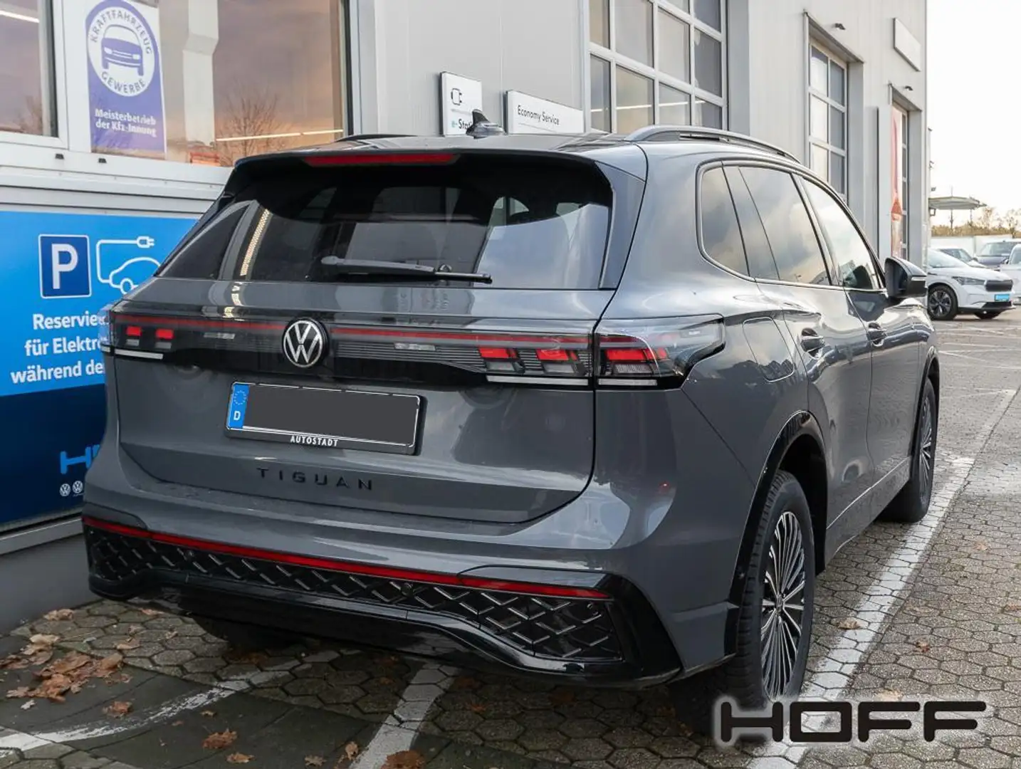 Volkswagen Tiguan 1.5 TSI eHybrid R-Line Navi AHK Panorama H&K Sound Gris - 2