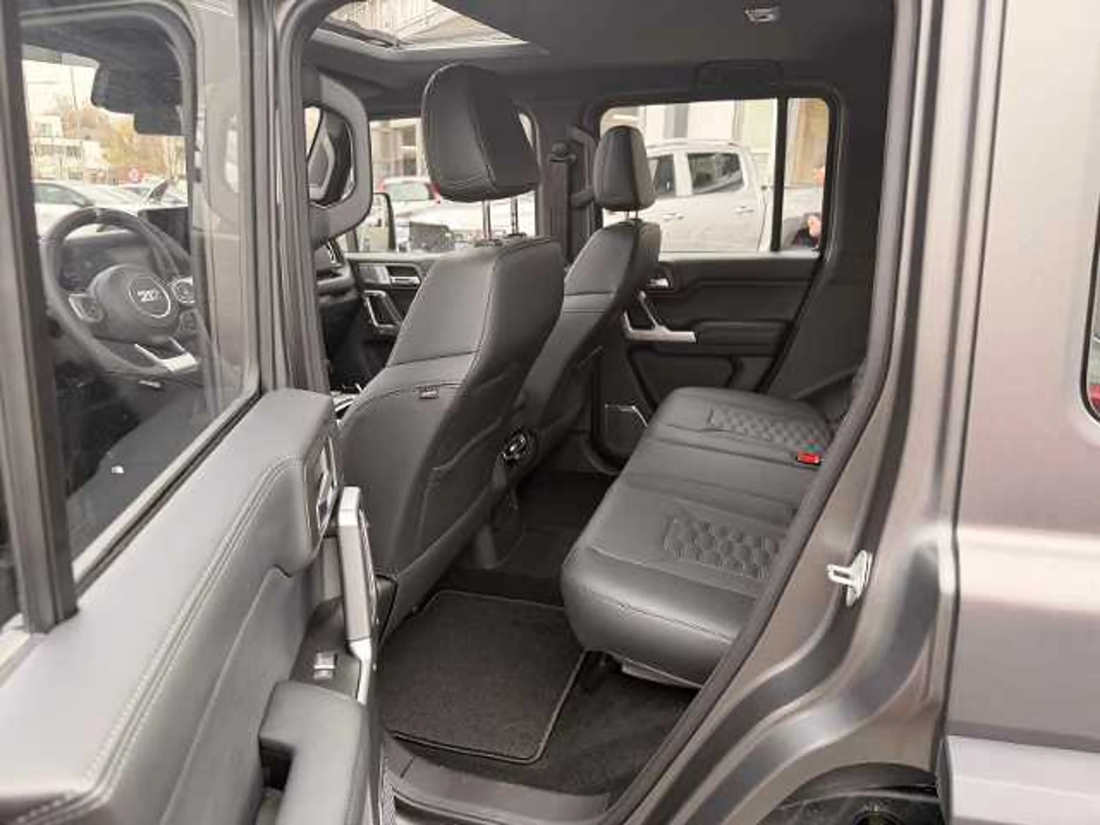 BAW 212 - 2,0 TCI 4 WD — photo 13