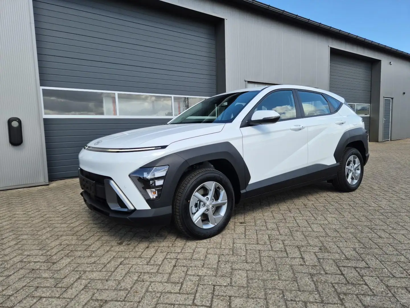 Hyundai KONA Select 1.6 GDI 129PS Hybrid Automatik MY2025 Vo... Weiß - 1