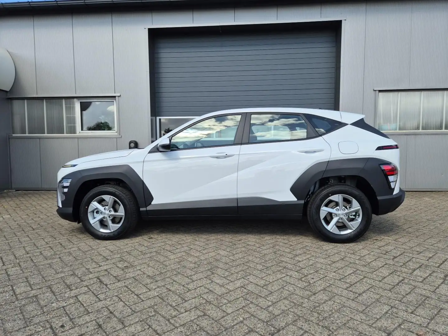 Hyundai KONA Select 1.6 GDI 129PS Hybrid Automatik MY2025 Vo... Weiß - 2