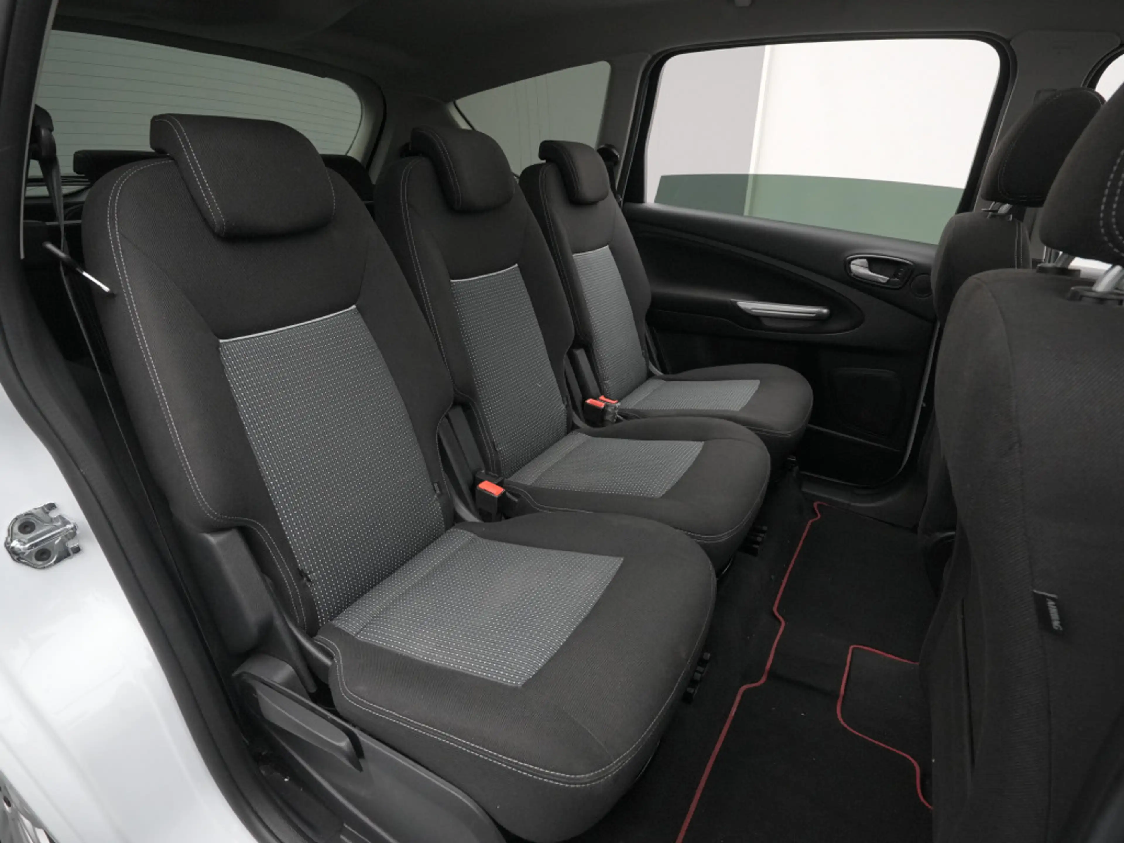 Ford S-Max Business Edition 140PS/7-Sitze — photo 44