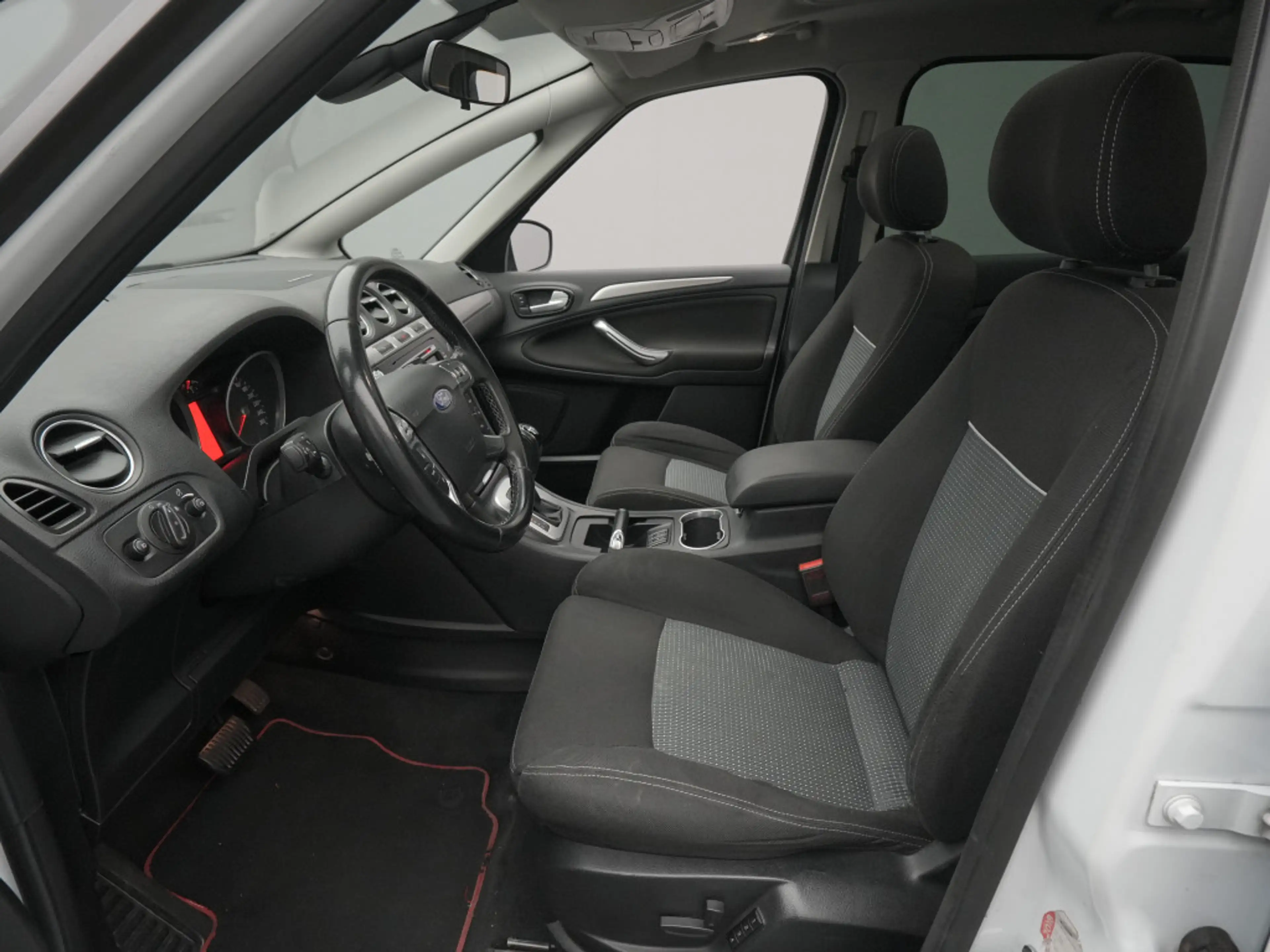 Ford S-Max Business Edition 140PS/7-Sitze — photo 9