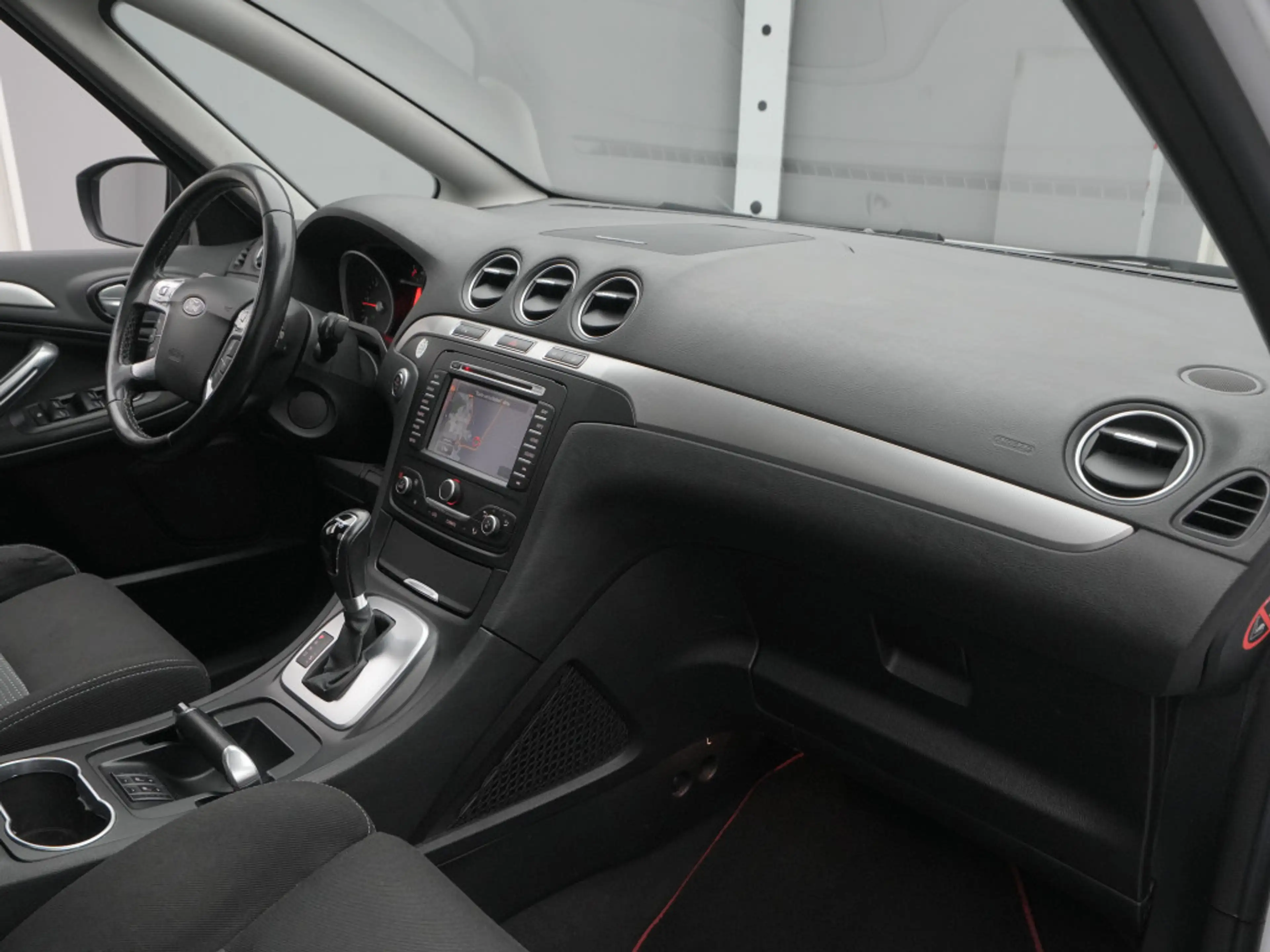 Ford S-Max Business Edition 140PS/7-Sitze — photo 29