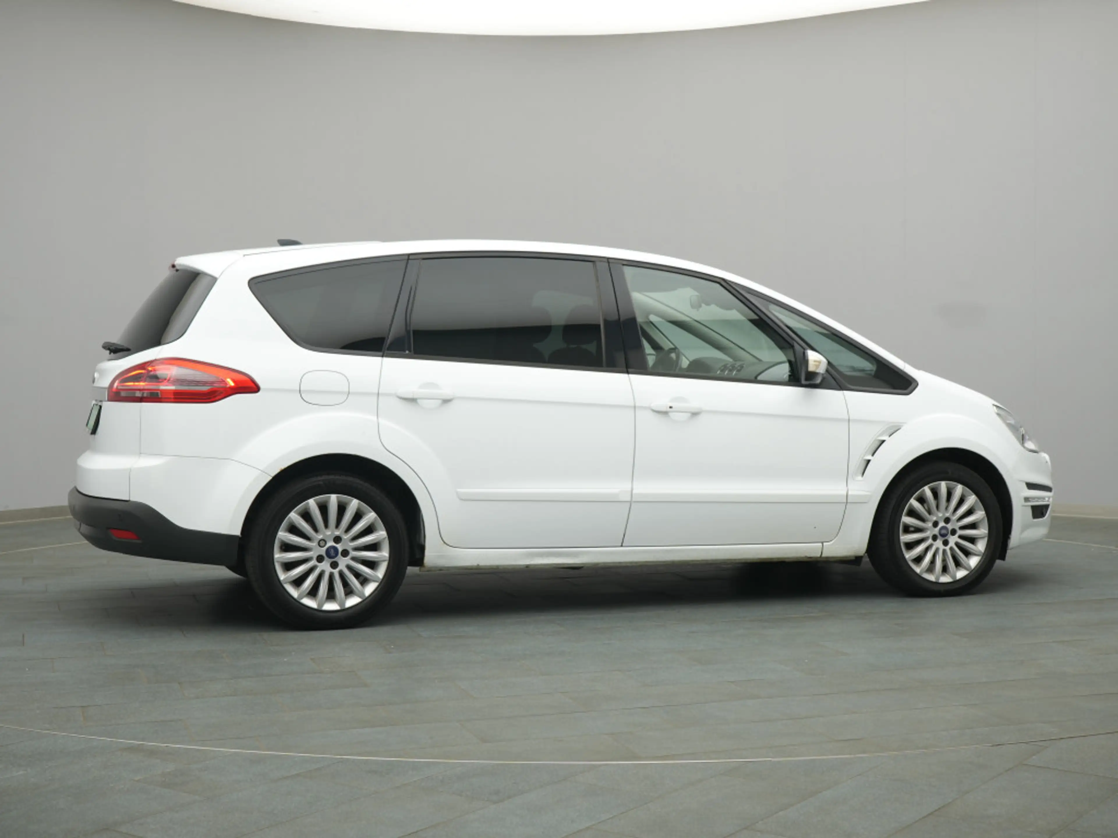 Ford S-Max Business Edition 140PS/7-Sitze — photo 45