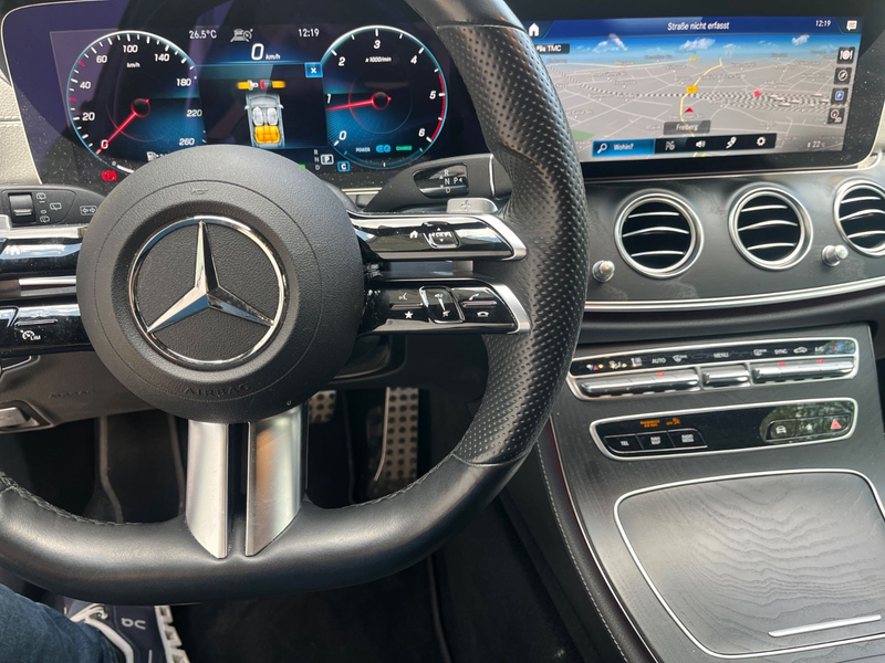 Mercedes-Benz E 220 E T-Modell E 220 d AMG Line ARTICO LED — photo 8