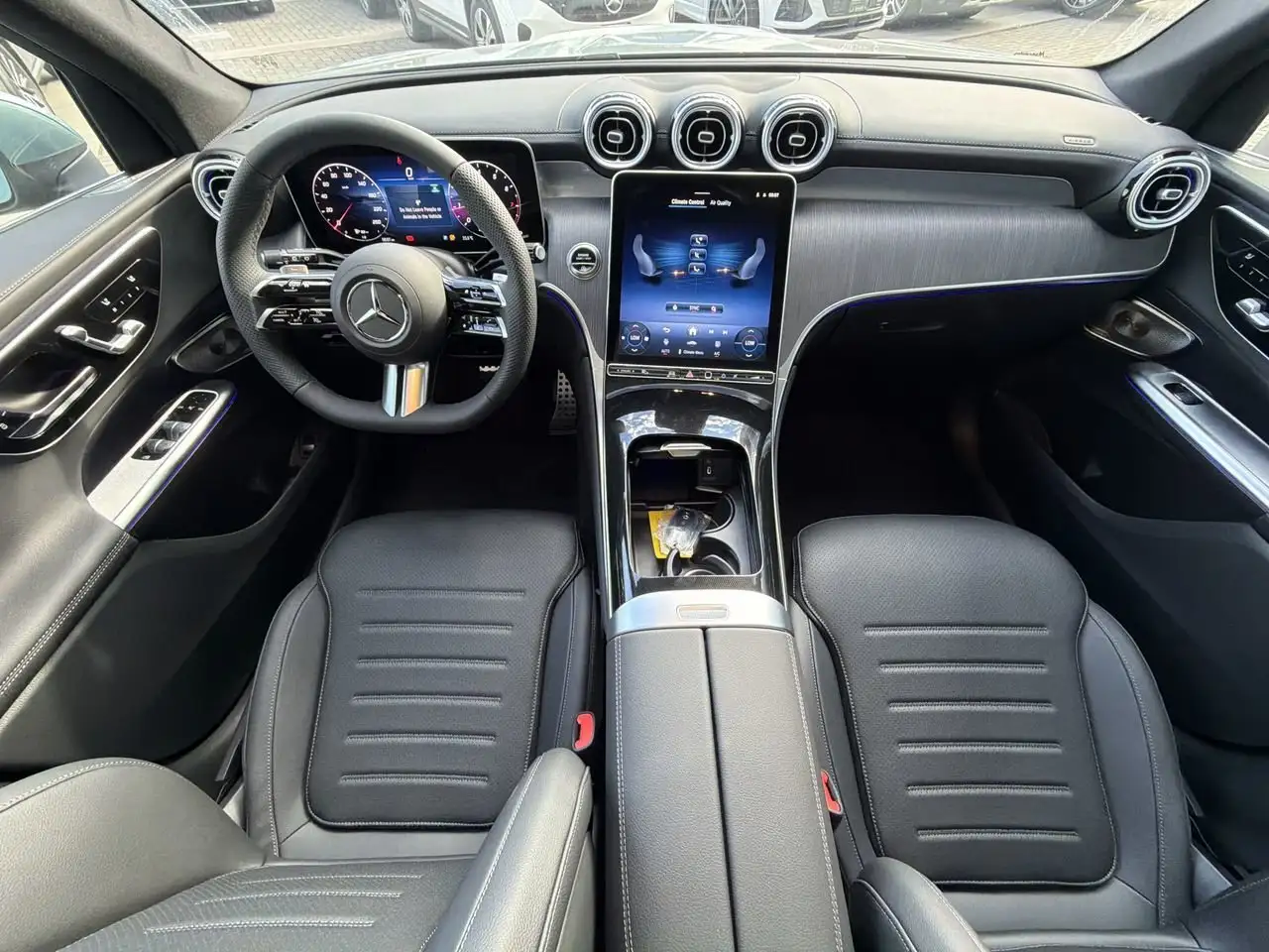 Mercedes-Benz GLC снимка Mercedes-Benz GLC