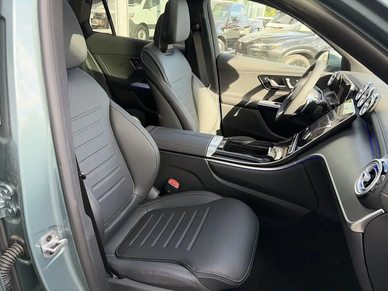 Mercedes-Benz GLC снимка Mercedes-Benz GLC