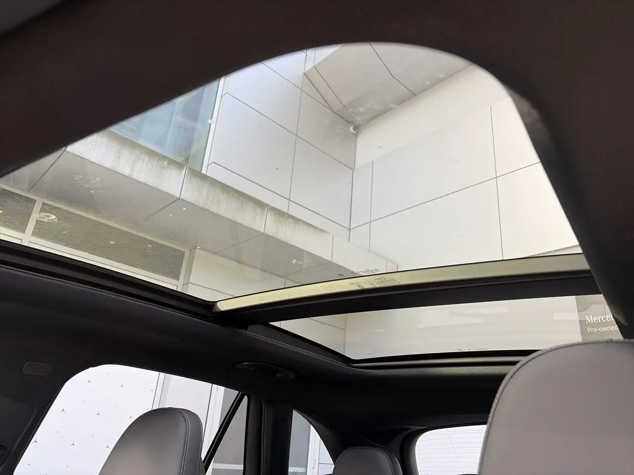 Mercedes-Benz GLC снимка Mercedes-Benz GLC