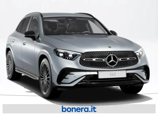 Mercedes-Benz 300 view 2