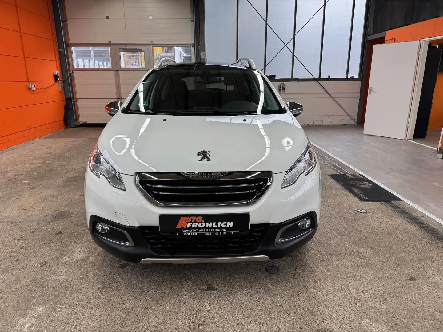 Peugeot 2008 Style Panorama Sitzheizung Navi Weiß - 2
