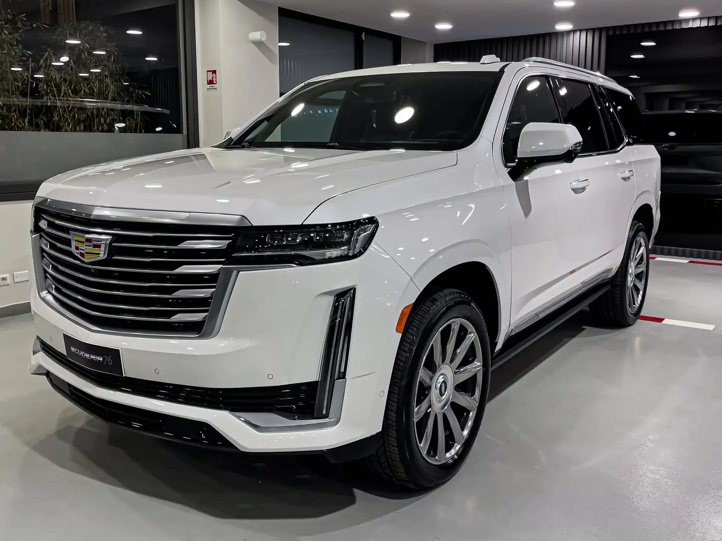 Cadillac Escalade IV 2015 6.2 V8 Platinum auto " PREZZO PIU' IVA " Bianco - 1