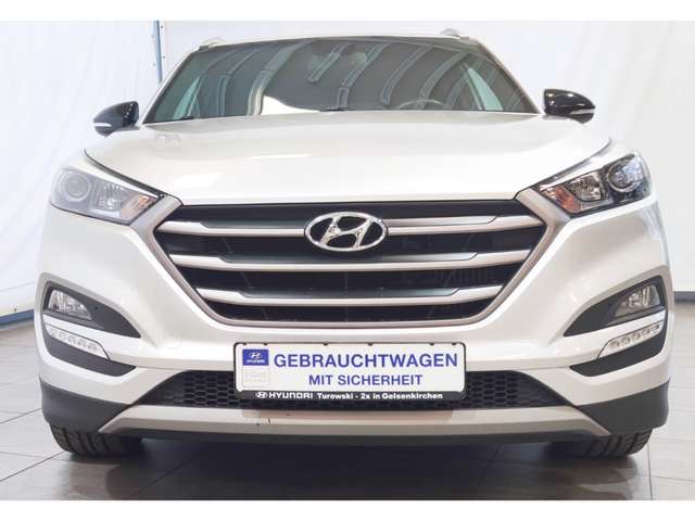 Hyundai TUCSON Passion 2WD Autom. Navi Kamera PDC SHZ