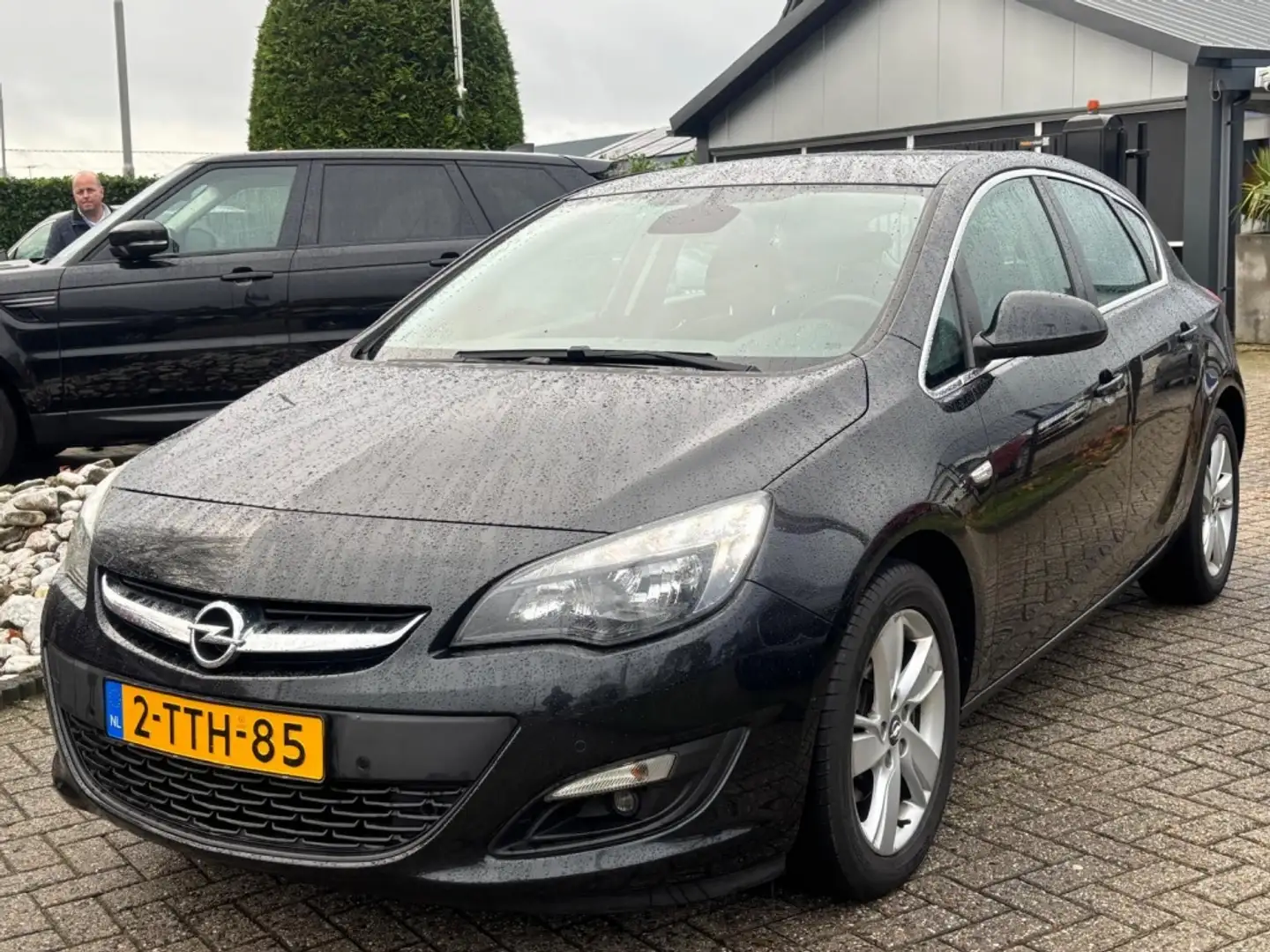 Opel Astra 1.6 CDTi Hatchback 5-Deurs 2014 Dealer Onderhouden Zwart - 1
