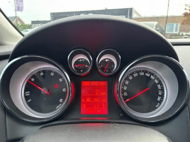 Opel Astra view 13