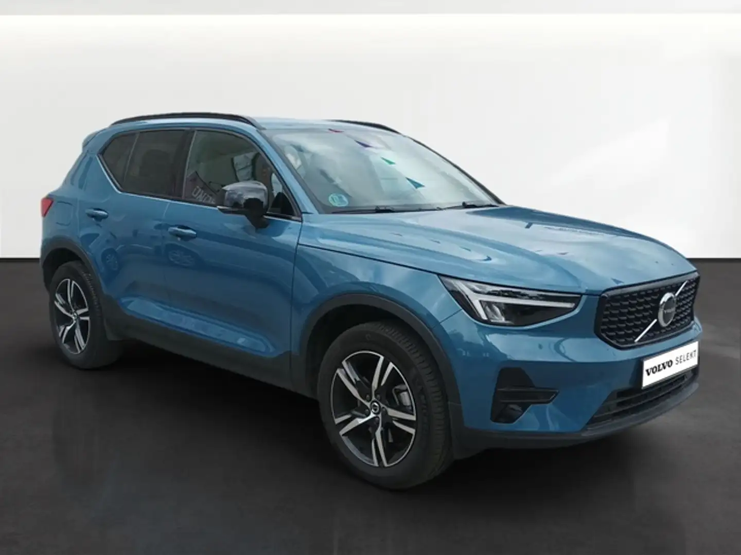 Volvo XC40 2.0 B3 G Plus Dark Auto Bleu - 1