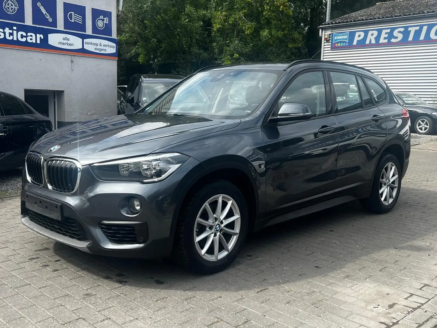 BMW X1 X1 sDrive18 Auto/Navi/PDC Argento - 1