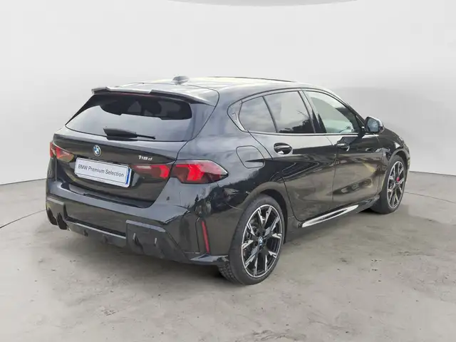 BMW 1 Series view 4