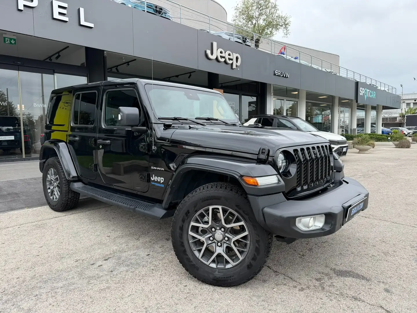 Jeep Wrangler Wrangler 4xe Unlimited 2.0 atx phev Sahara Nero - 2