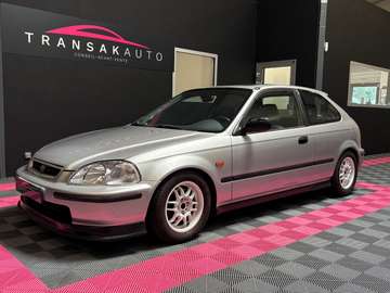 Civic 1.6i ESi A