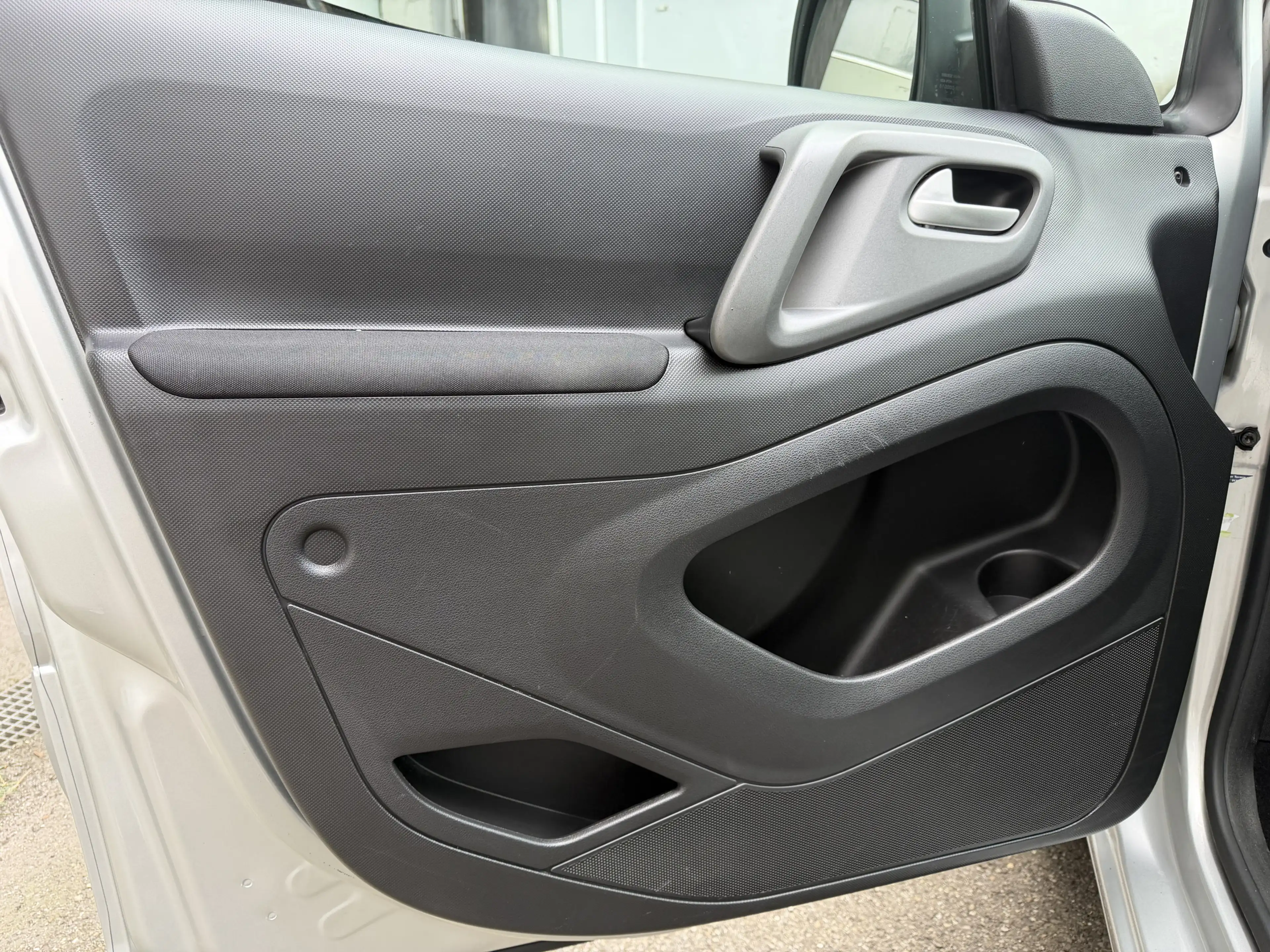 Peugeot Partner Allure Navi Kamera Tempomat Sitzheizung — photo 11