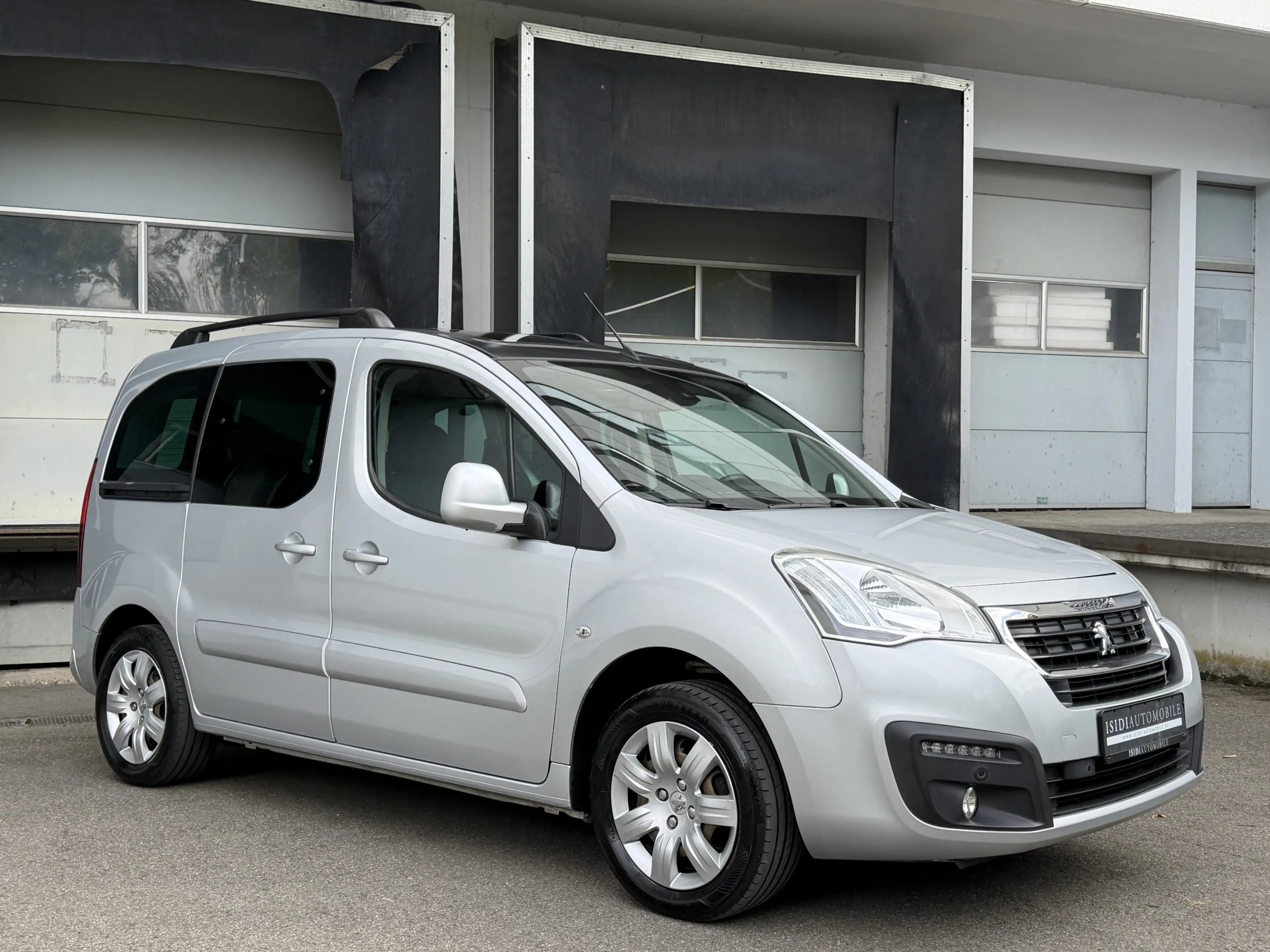 Peugeot Partner Allure Navi Kamera Tempomat Sitzheizung — photo 8