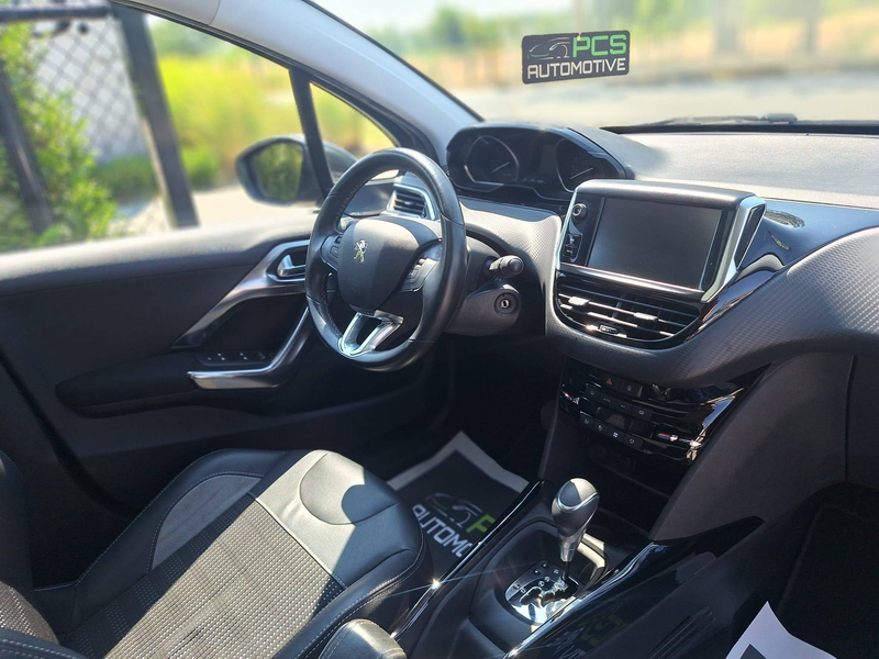 Peugeot 2008 1.2 PureTech / Automaat / Pano-dak / 1ste eigenaar — photo 14