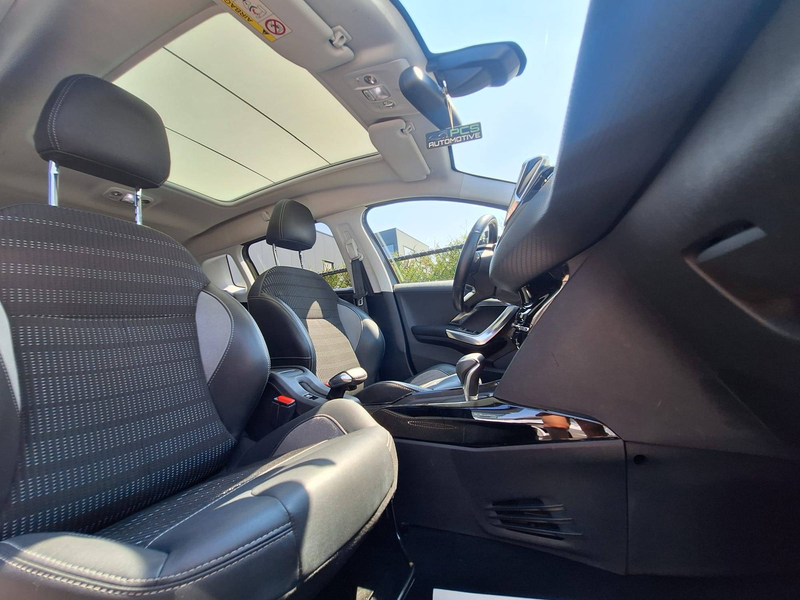 Peugeot 2008 1.2 PureTech / Automaat / Pano-dak / 1ste eigenaar — photo 13