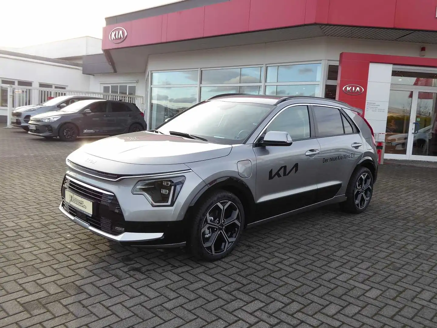 Kia Niro 1.6 PHEV Plug-in Hybrid Spirit Tech./Relax/18' Grau - 2