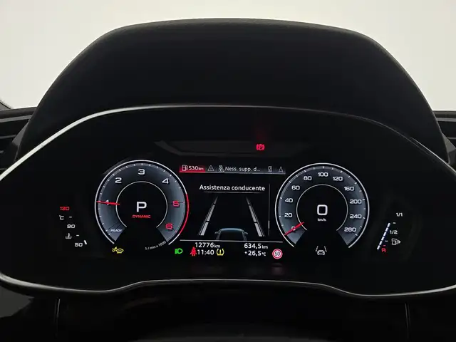 Audi Q3 view 15