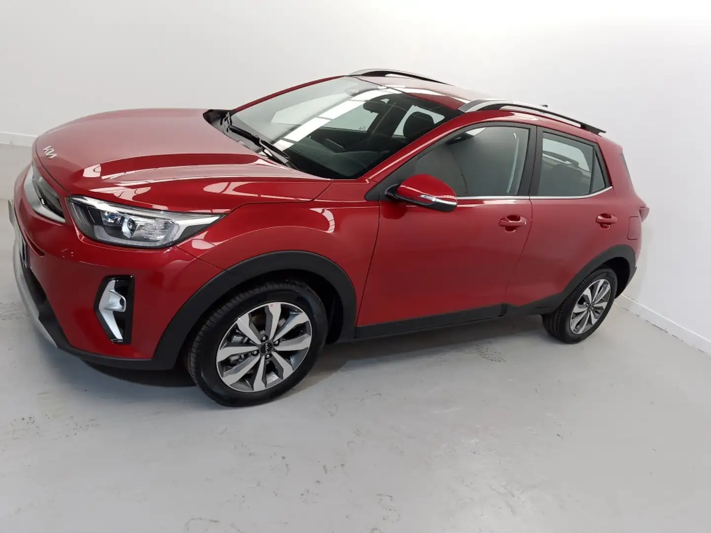 Kia Stonic 1.0 T-GDi MHEV Drive 100 Burdeos - 1